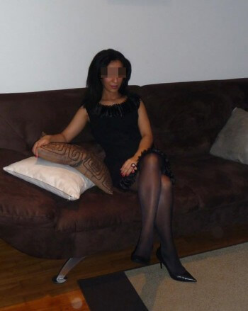 Algérienne salope à Antony pour une petite sauterie