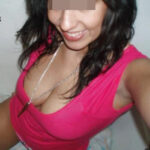 Tunisienne coquine d&eacute;sire des pines bien poilues &agrave; sucer &agrave; Paris