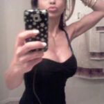 Maghrébine salope veut une grosse bite à pomper à Ajaccio Maghrébine salope veut une grosse bite à pomper à Ajaccio