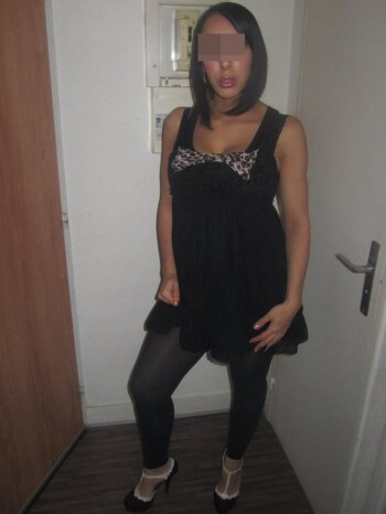 Femme arabe recherchant un homme très ouvert sur Orléans