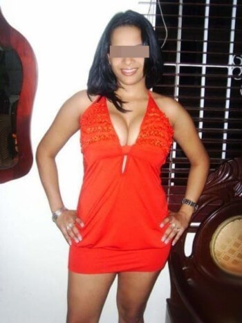 Algérienne chaude pour une fellation sans préservatif sur Issy-les-Moulineaux Algérienne chaude pour une fellation sans préservatif sur Issy-les-Moulineaux