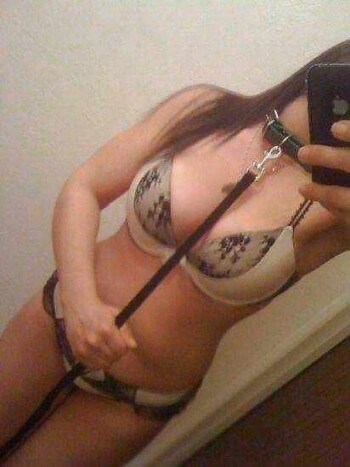 Fille arabe salope à Saint-Brieuc