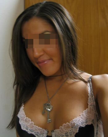 Jolie femelle veut rencontrer un homme avec qui jouer à Vénissieux