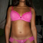 Cochonne qui veut une queue bien lisse à sucer sur Fort-de-France Cochonne qui veut une queue bien lisse à sucer sur Fort-de-France