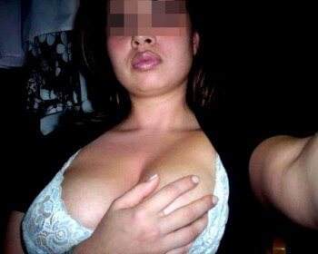 Tunisienne de La Seyne-sur-Mer adorant la pipe nature Tunisienne de La Seyne-sur-Mer adorant la pipe nature