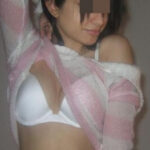 Beurette salope qui souhaiterait une bite imberbe &agrave; sucer sur Marseille