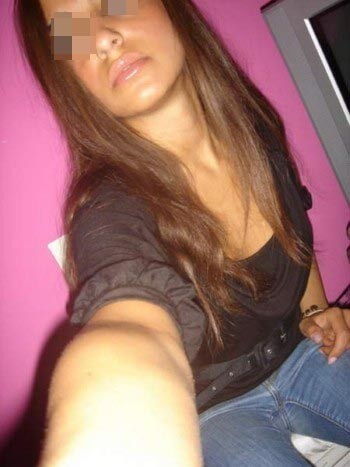 Bourgeoise pour une fel en gorge profonde sur Cergy Bourgeoise pour une fel en gorge profonde sur Cergy