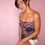 Belle alg&eacute;rienne pour une fellation gratuite &agrave; Châlons-en-Champagne