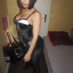 Marocaine cochonne pour une pipe complète à Chelles Marocaine cochonne pour une pipe complète à Chelles