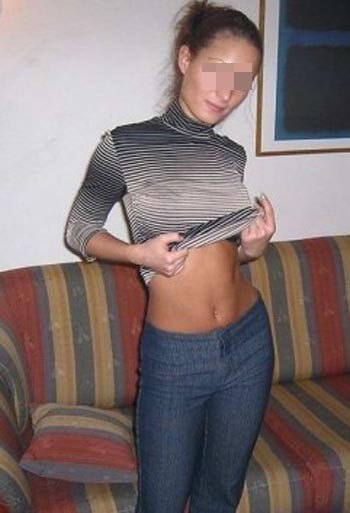 Bonne chiennasse veut de pines très longues à sucer à Aubagne Bonne chiennasse veut de pines très longues à sucer à Aubagne