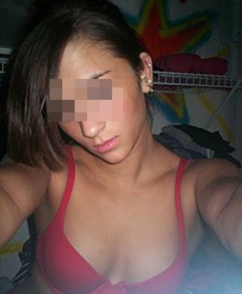 Jolie tunisienne recherche un jeune beur avec qui niquer sur Strasbourg